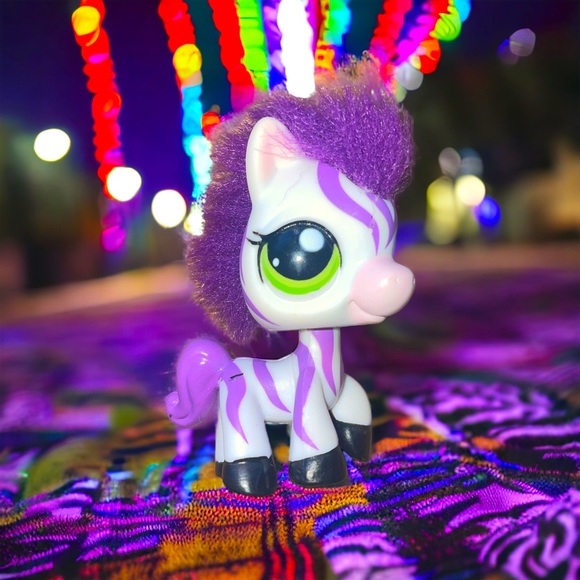 littlest pet shop # 2470 striped purple zebra with real hair and green eyes - Picture 1 of 6